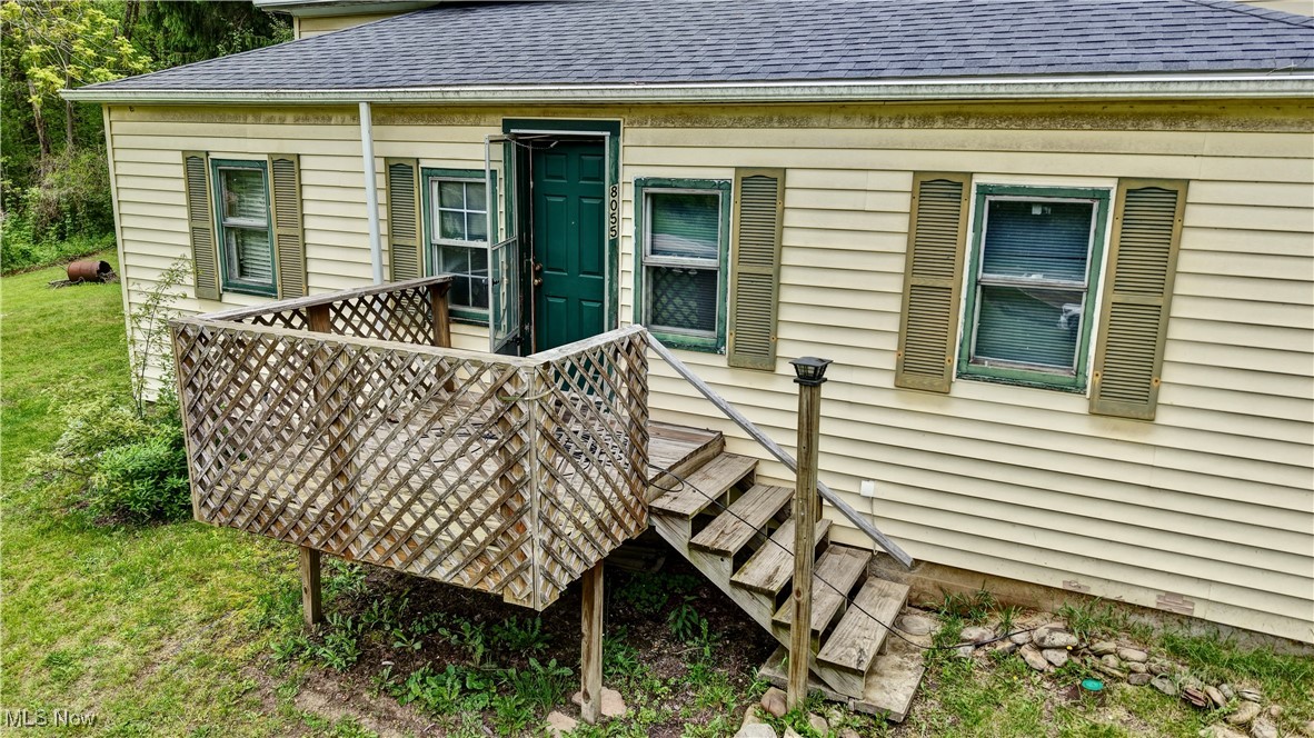 8055 Dolphin Street, Bolivar, Ohio image 2