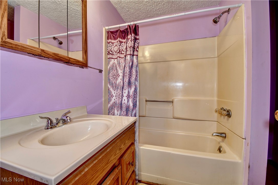 8055 Dolphin Street, Bolivar, Ohio image 7
