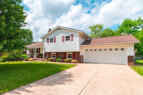 Photo for 4611 Basswood Oval
