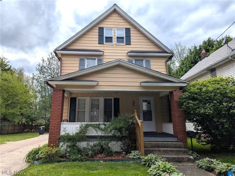 Homes For Sale - 876 Avon Street<br/> Summit County, Akron, OH 44310
