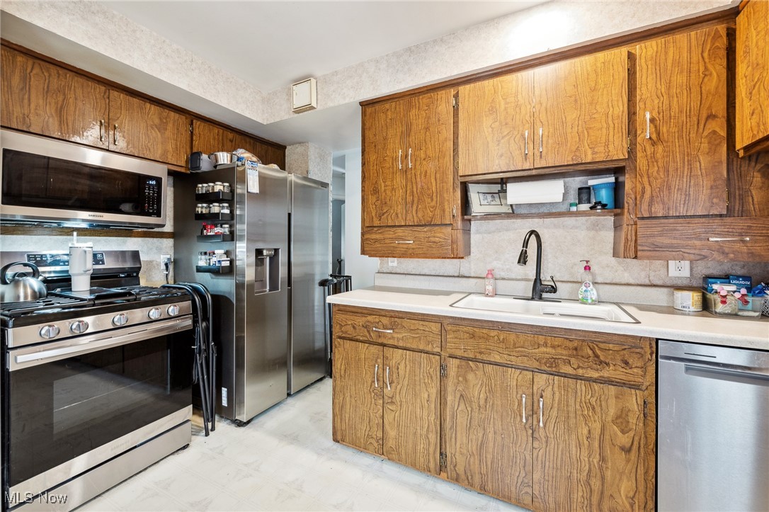 29040 Forestgrove Road, Willowick, Ohio image 10
