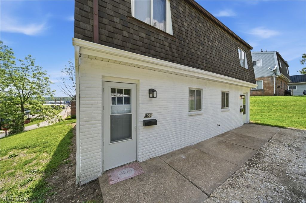 Photo of 504 2nd Street NE, Massillon, OH 44646 (MLS # 5211254)