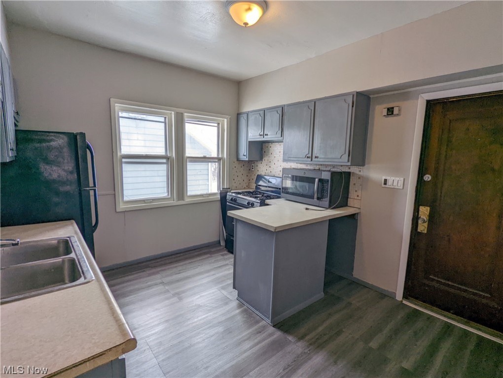 Joseph Van Deboes Lenox Park Al - Residential Lease