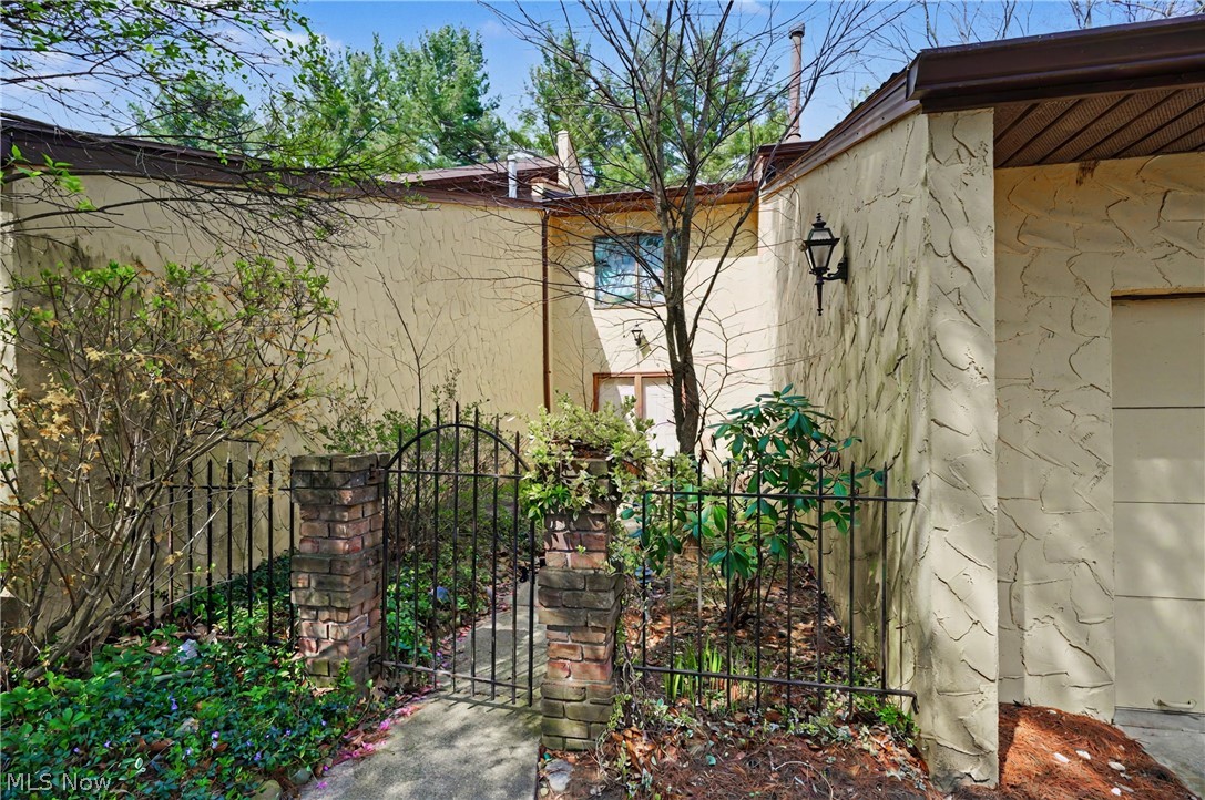 Hampton Woods - Residential