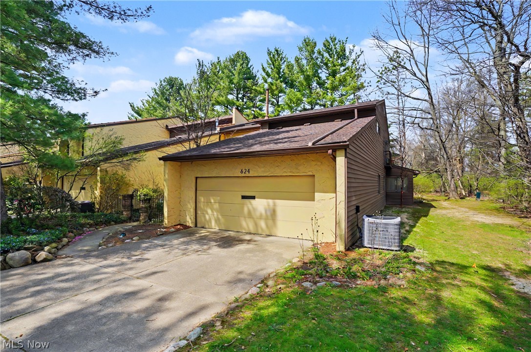 Hampton Woods - Residential