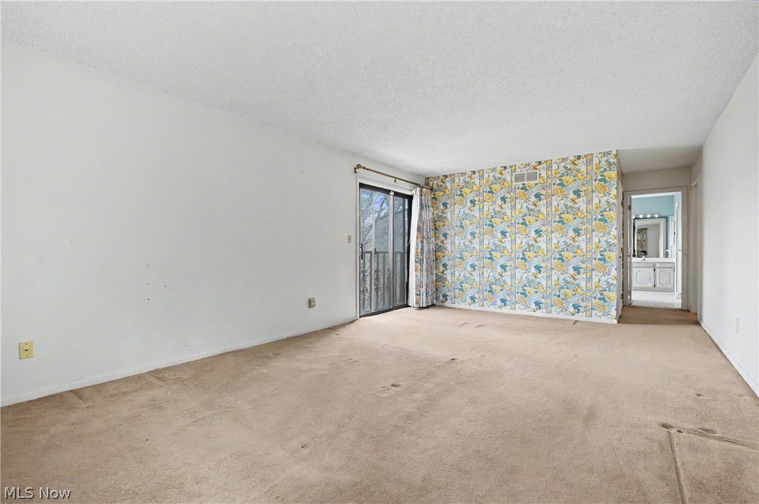 Hampton Woods - Residential