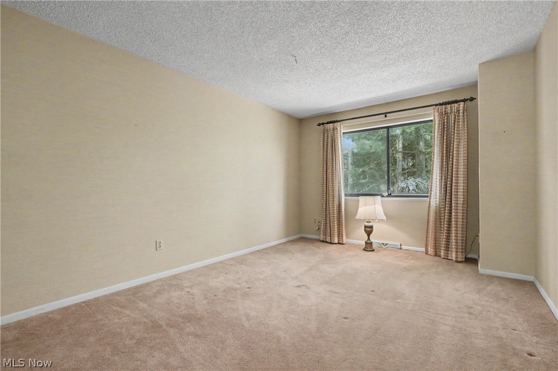 Hampton Woods - Residential