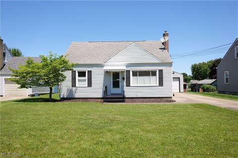 Homes For Sale - 187 Helena Drive<br/> Mahoning County, Struthers, OH 44471