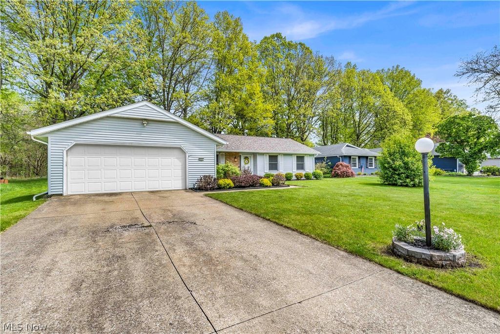 Photo of 6151 Hickory Trail, North Ridgeville, OH 44039 (MLS # 5202990)