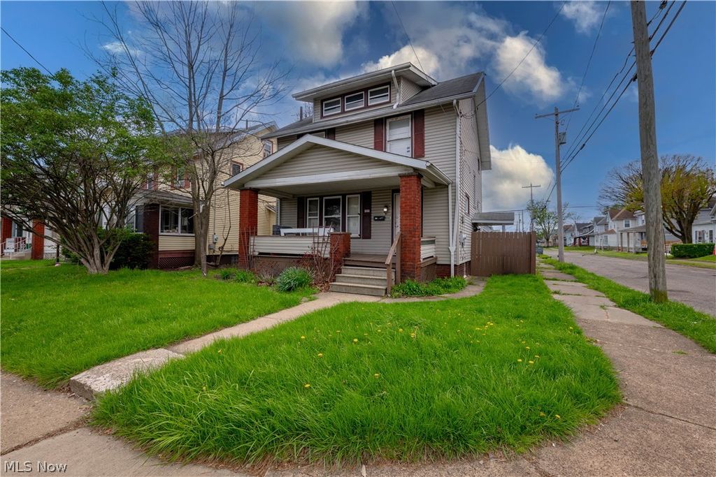 Photo of 2322 9th Street NW, Canton, OH 44708 (MLS # 5204346)