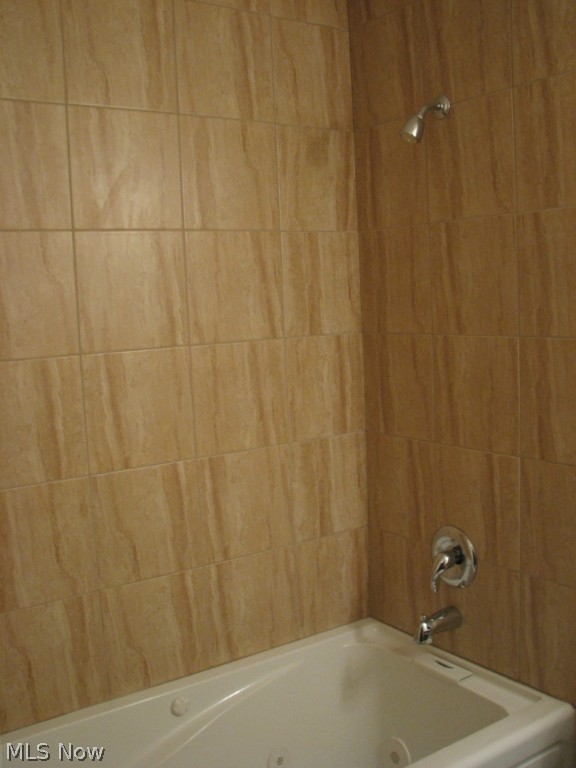 Lofts/Fourth Condo - Residential Lease