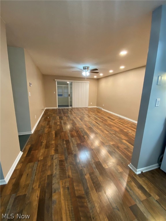 Country Club Condo - Residential