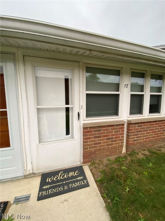 Country Club Condo - Residential