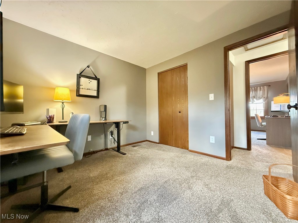 4684 Ledgewood Drive, Medina, Ohio image 32