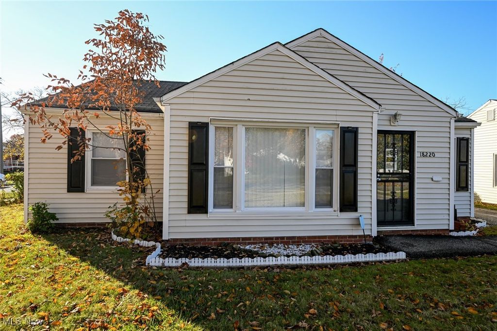 Photo of 18220 Invermere Avenue, Cleveland, OH 44128 (MLS # 5184848)