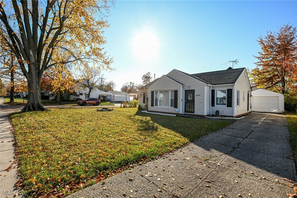 Photo of 18220 Invermere Avenue, Cleveland, OH 44128 (MLS # 5184848)