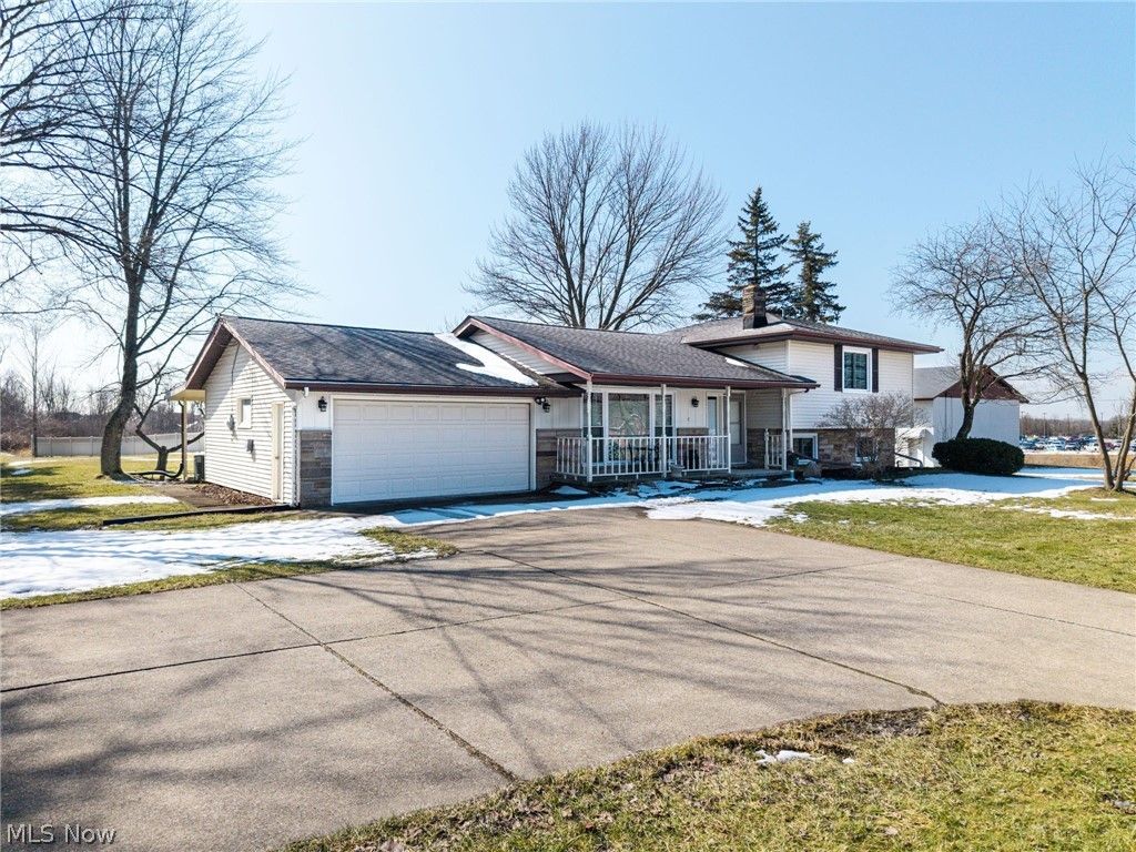 Photo of 5220 Center Road, Brunswick Hills, OH 44212 (MLS # 5189073)