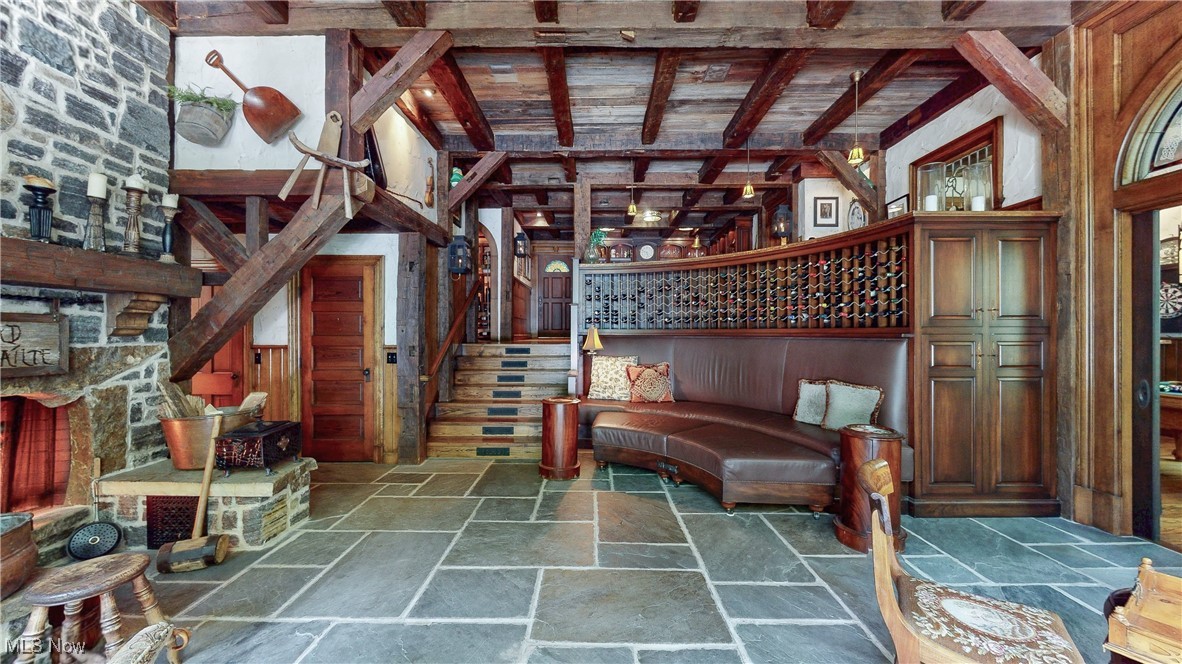 Gates Mills, Ohio 44040, United States, 4 Bedrooms Bedrooms, ,5 BathroomsBathrooms,Residential,Active,159565