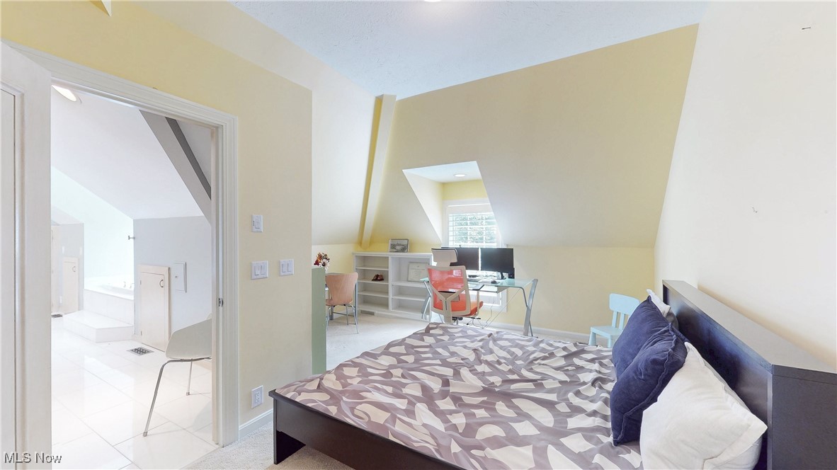 Gates Mills, Ohio 44040, United States, 4 Bedrooms Bedrooms, ,5 BathroomsBathrooms,Residential,Active,159565