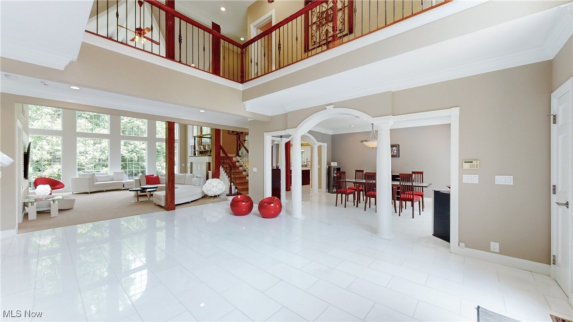 860 W Hill Drive