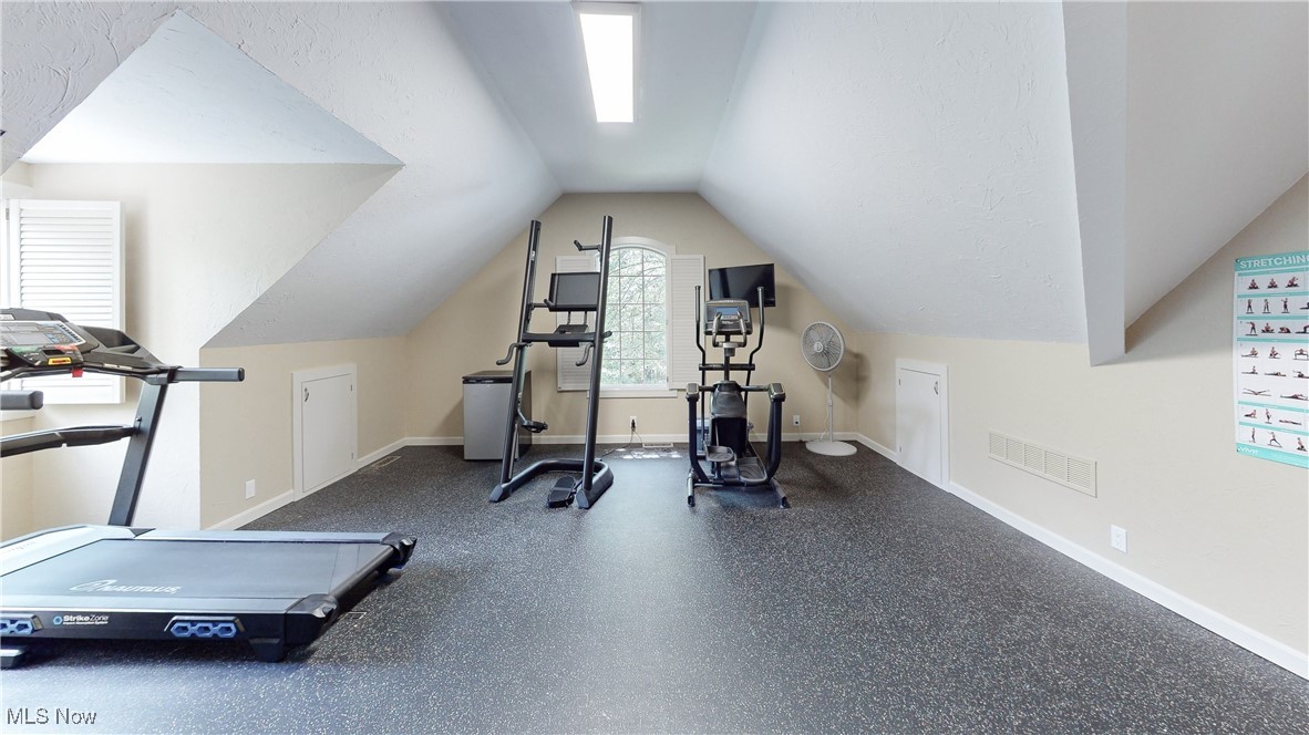 Gates Mills, Ohio 44040, United States, 4 Bedrooms Bedrooms, ,5 BathroomsBathrooms,Residential,Active,159565