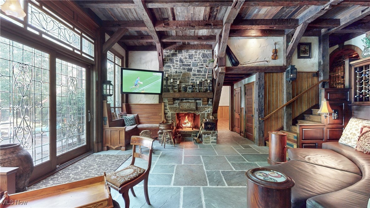 Gates Mills, Ohio 44040, United States, 4 Bedrooms Bedrooms, ,5 BathroomsBathrooms,Residential,Active,159565