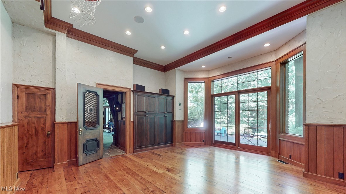 Gates Mills, Ohio 44040, United States, 4 Bedrooms Bedrooms, ,5 BathroomsBathrooms,Residential,Active,159565