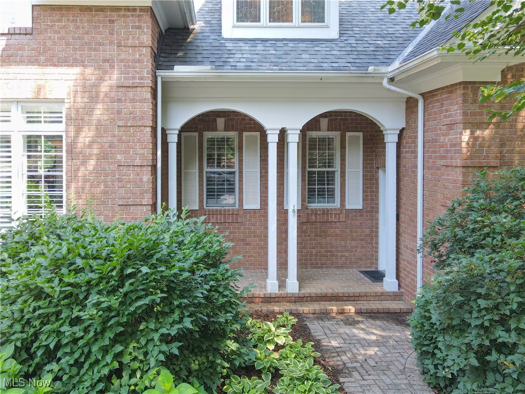 860 W Hill Drive