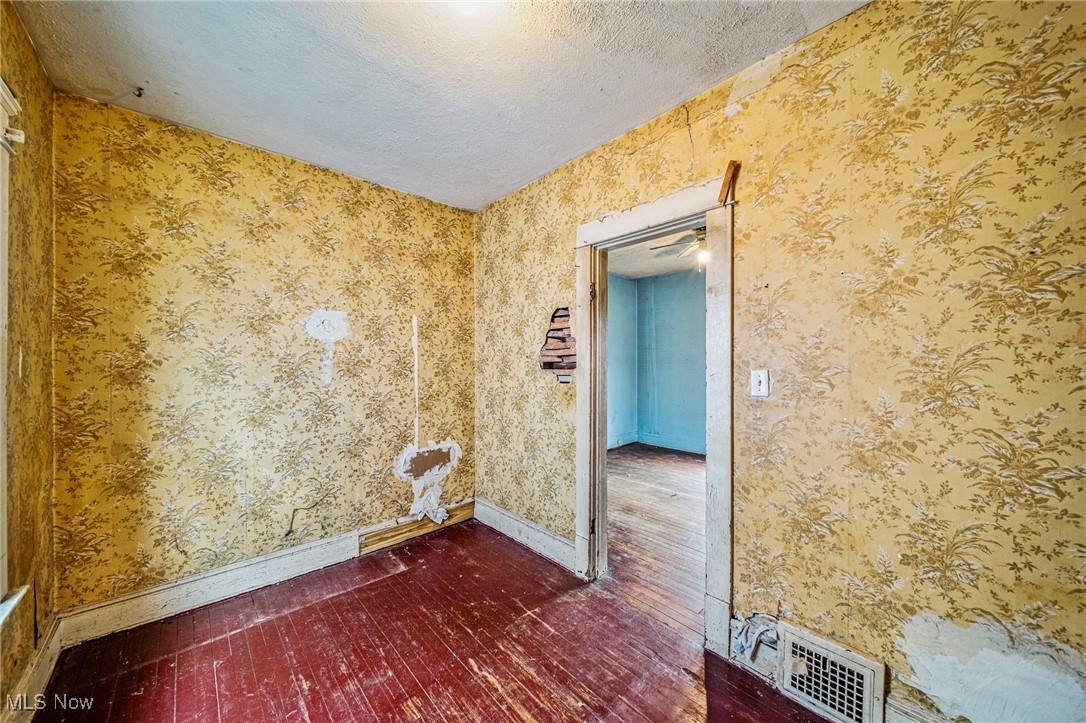 14819 Hale Avenue, Cleveland, Ohio image 12