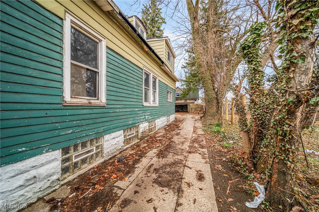 14819 Hale Avenue, Cleveland, Ohio image 25