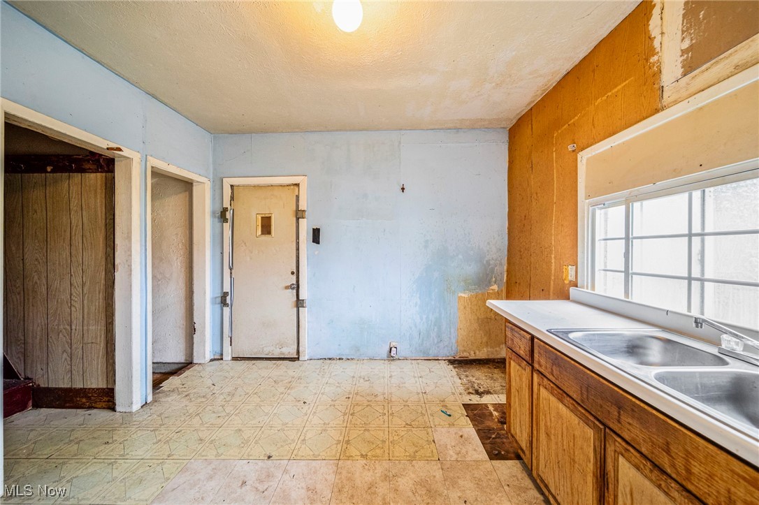 14819 Hale Avenue, Cleveland, Ohio image 8