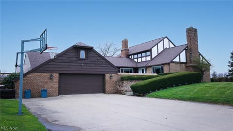 Homes For Sale - 13177 Beaver Springfield Road<br/> New Springfield, OH 44443