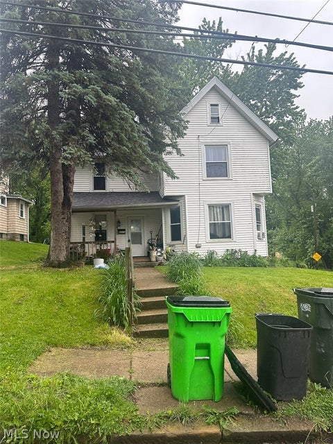 Homes For Sale - 1105 Oak Avenue<br/> Massillon, OH 44646