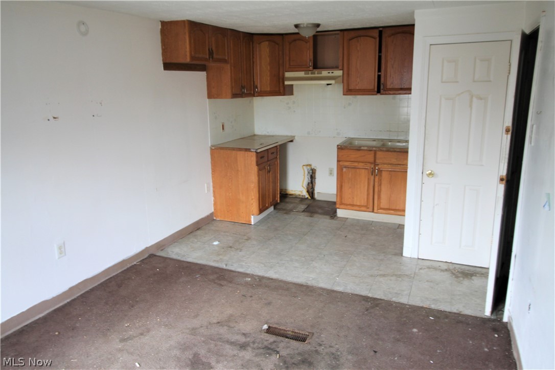 Upland Lawn - Residential Income