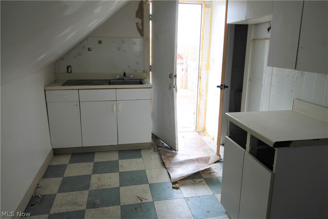 Upland Lawn - Residential Income