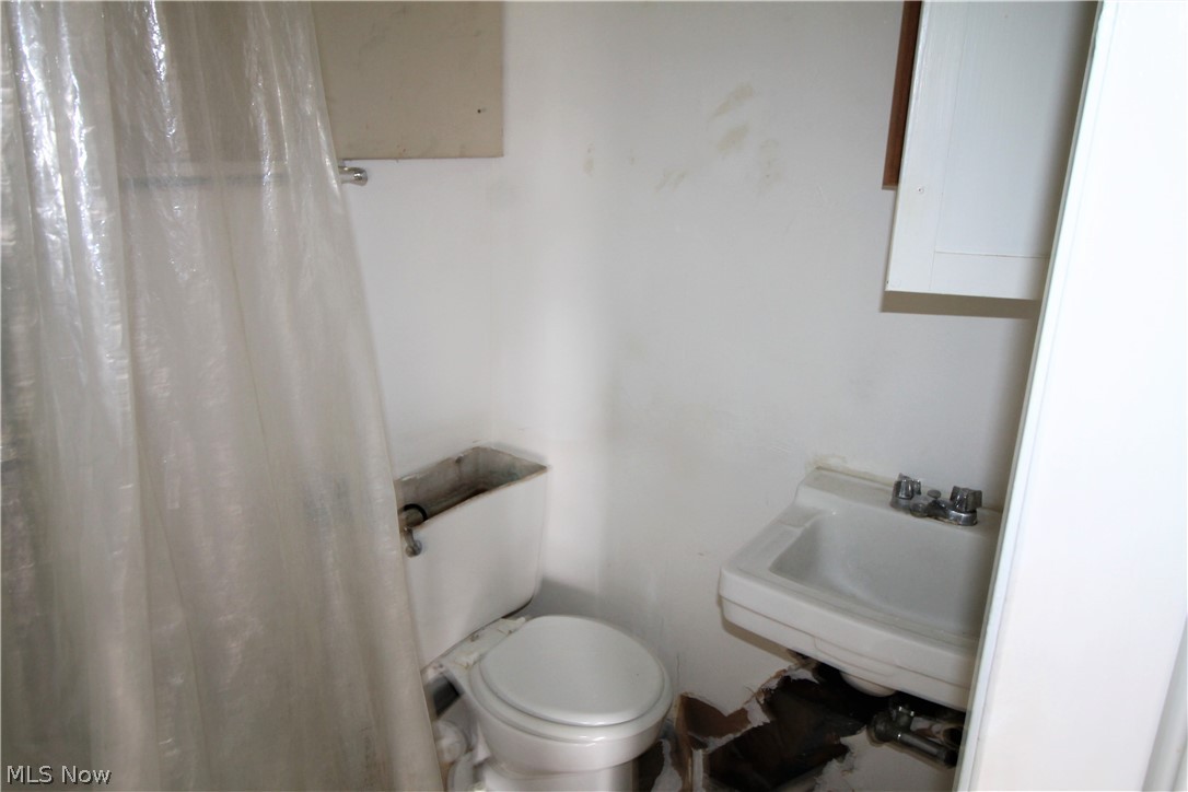 Upland Lawn - Residential Income