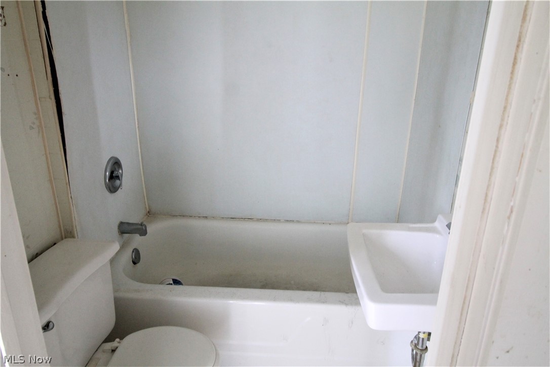 Upland Lawn - Residential Income