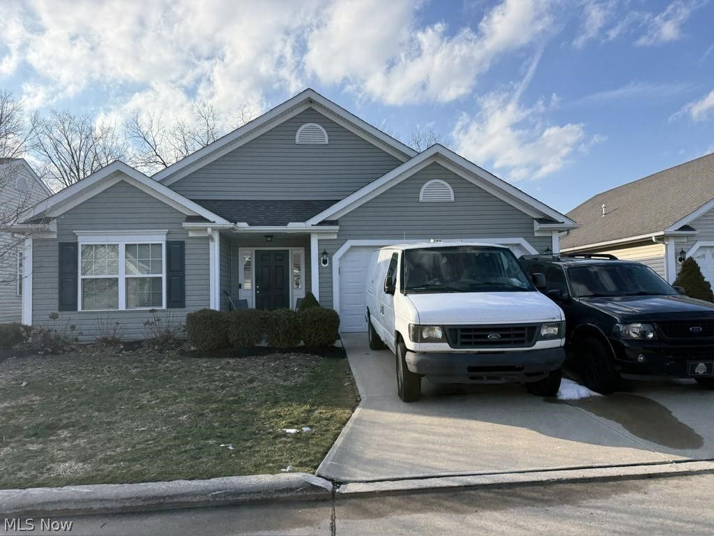 Photo of 122 Haydens Arbor, Elyria, OH 44035 (MLS # 5195589)