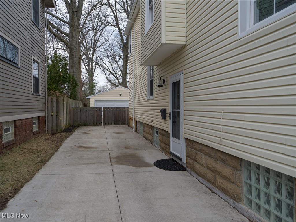 1544 Rockway Avenue, Lakewood, Ohio image 35