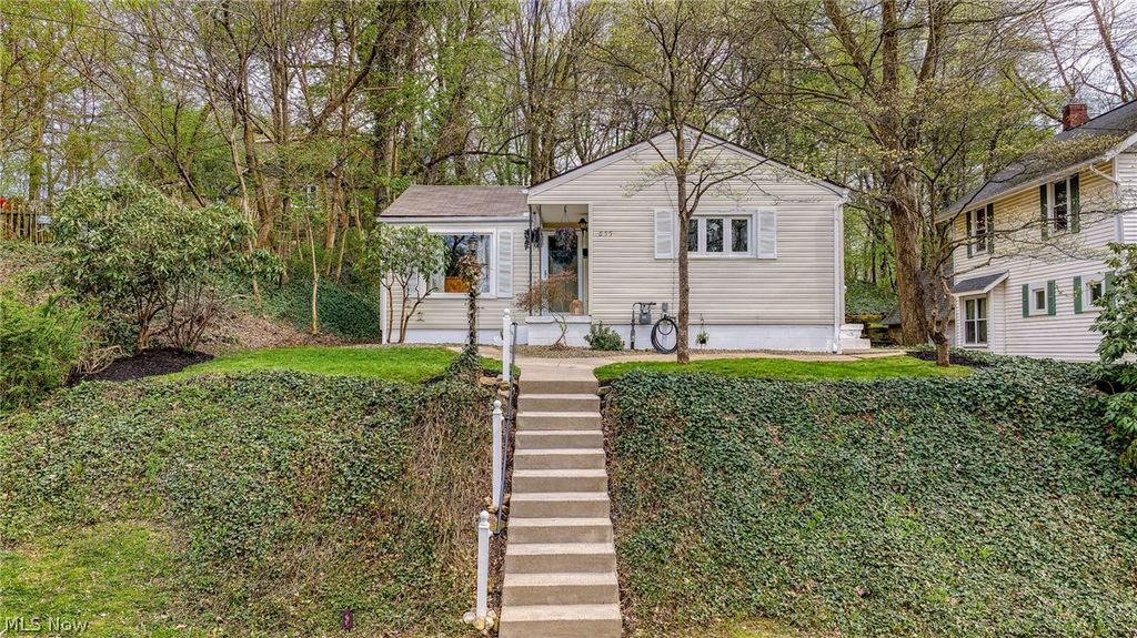 Photo of 655 N Way Street, Barberton, OH 44203 (MLS # 5201668)