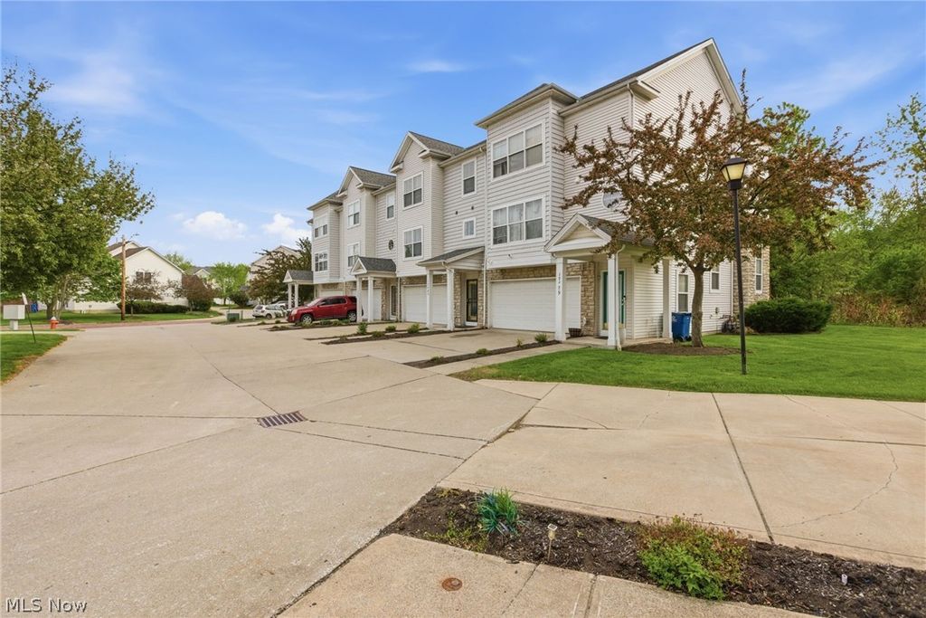 Photo of 17583 Wildwood Lane, Cleveland, OH 44119 (MLS # 5205386)