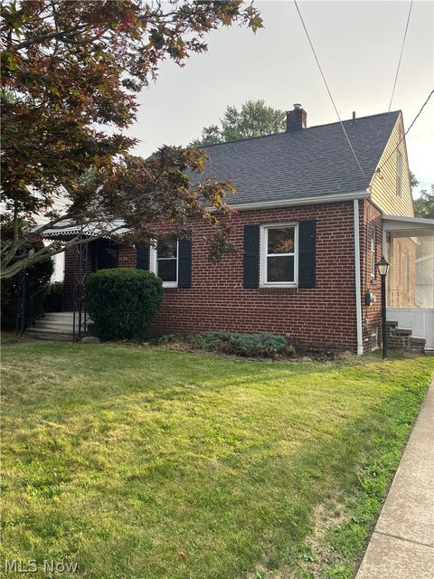 Homes For Rent - 2128 6th Street<br/> Cuyahoga Falls, OH 44221