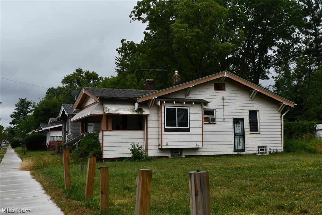 1582 E 133rd Street