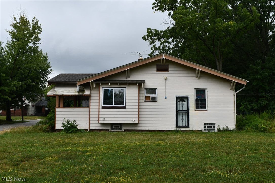 1582 E 133rd Street