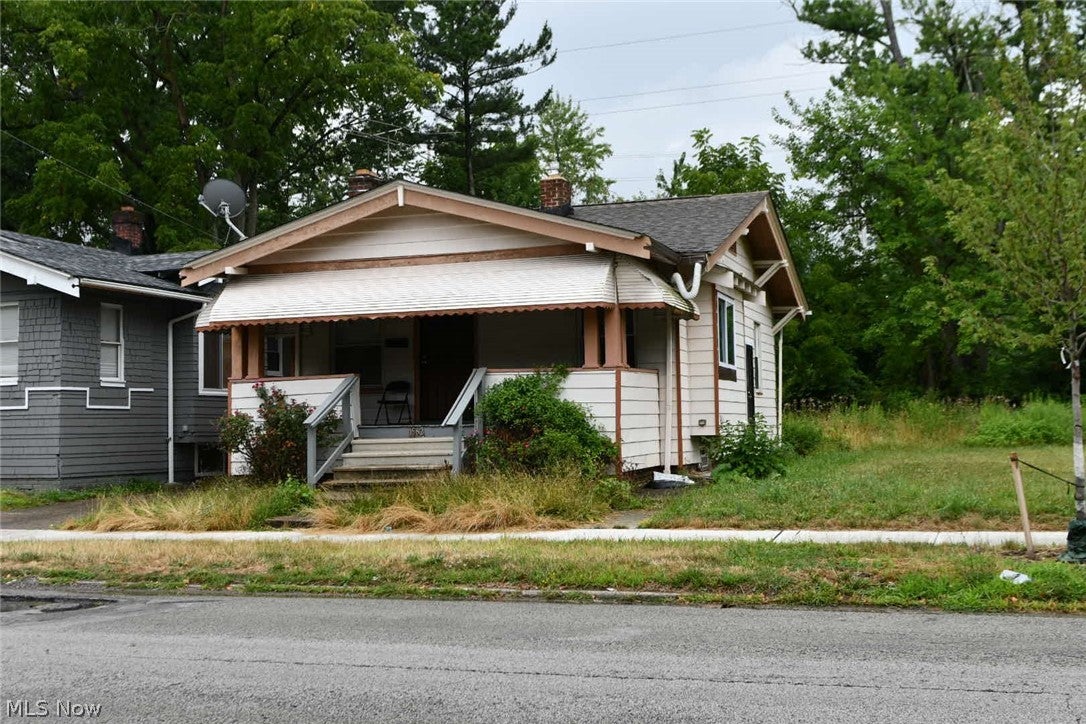 1582 E 133rd Street