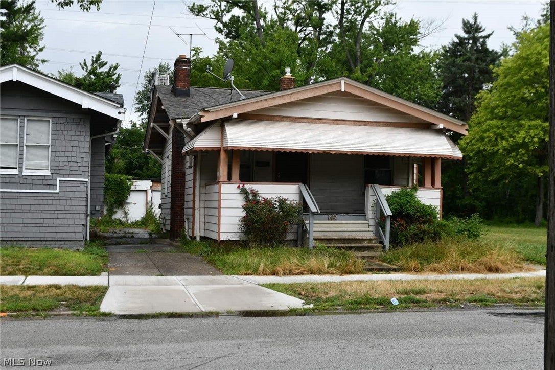 1582 E 133rd Street