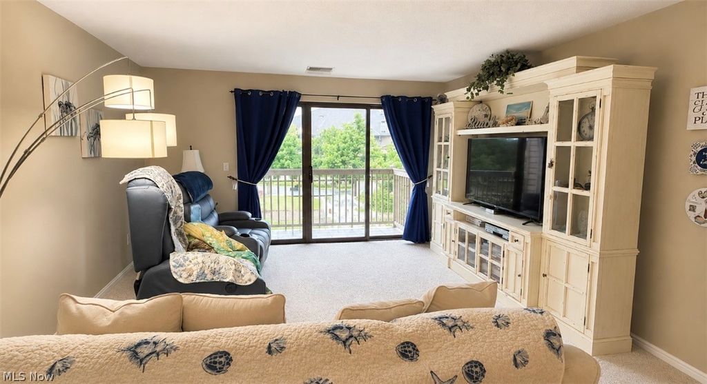 Photo of 3800 Rosemont Boulevard #117B, Fairlawn, OH 44333 (MLS # 5221260)