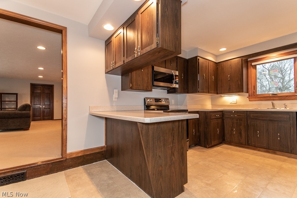 Brentwood 03 - Residential