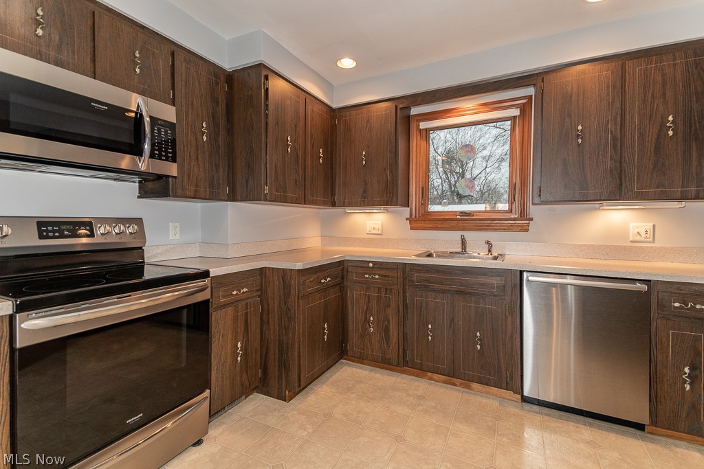 Brentwood 03 - Residential