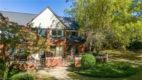 Condo For Sale - 2595 N Moreland Boulevard #106<br/> Cuyahoga County, Shaker Heights, OH 44120
